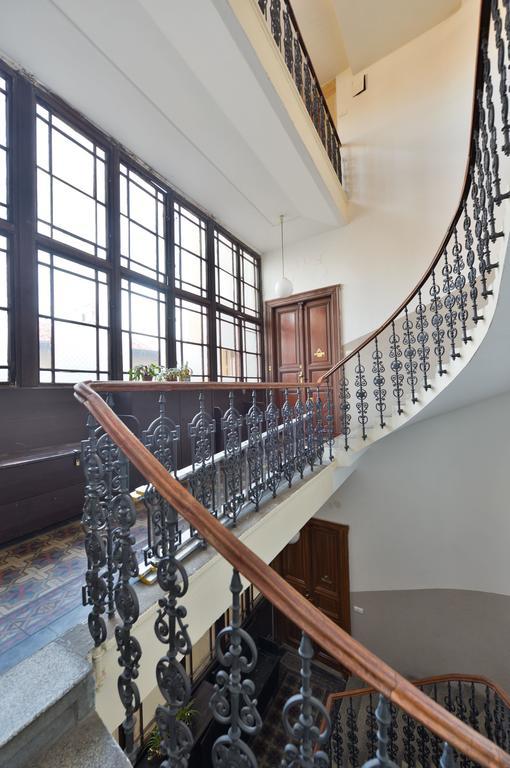 Amazing Charles Bridge Apartment Прага Екстер'єр фото