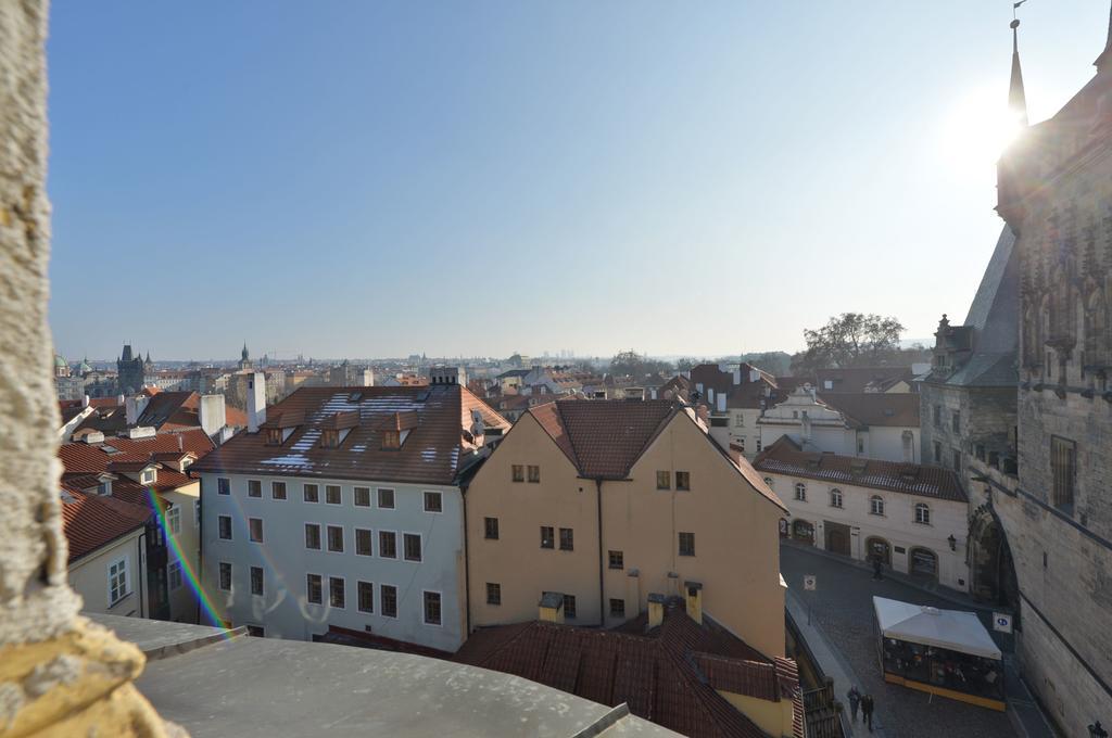 Amazing Charles Bridge Apartment Прага Екстер'єр фото