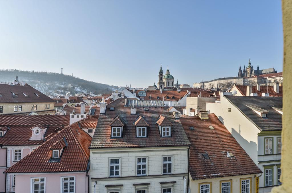 Amazing Charles Bridge Apartment Прага Екстер'єр фото